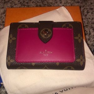 Louis Vuitton Juliette Wallet. New condition!
